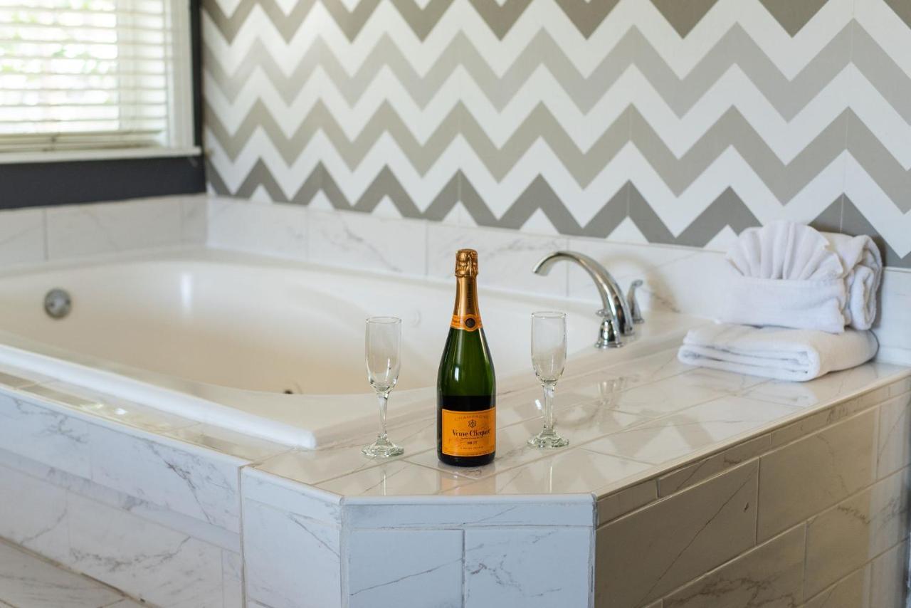 Big Bear Spa Suites Big Bear Lake Ngoại thất bức ảnh