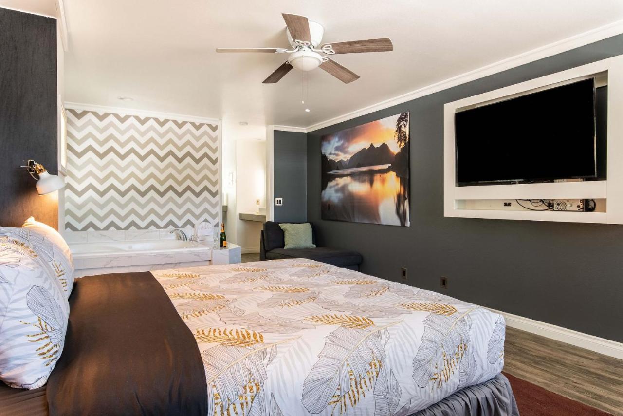 Big Bear Spa Suites Big Bear Lake Ngoại thất bức ảnh