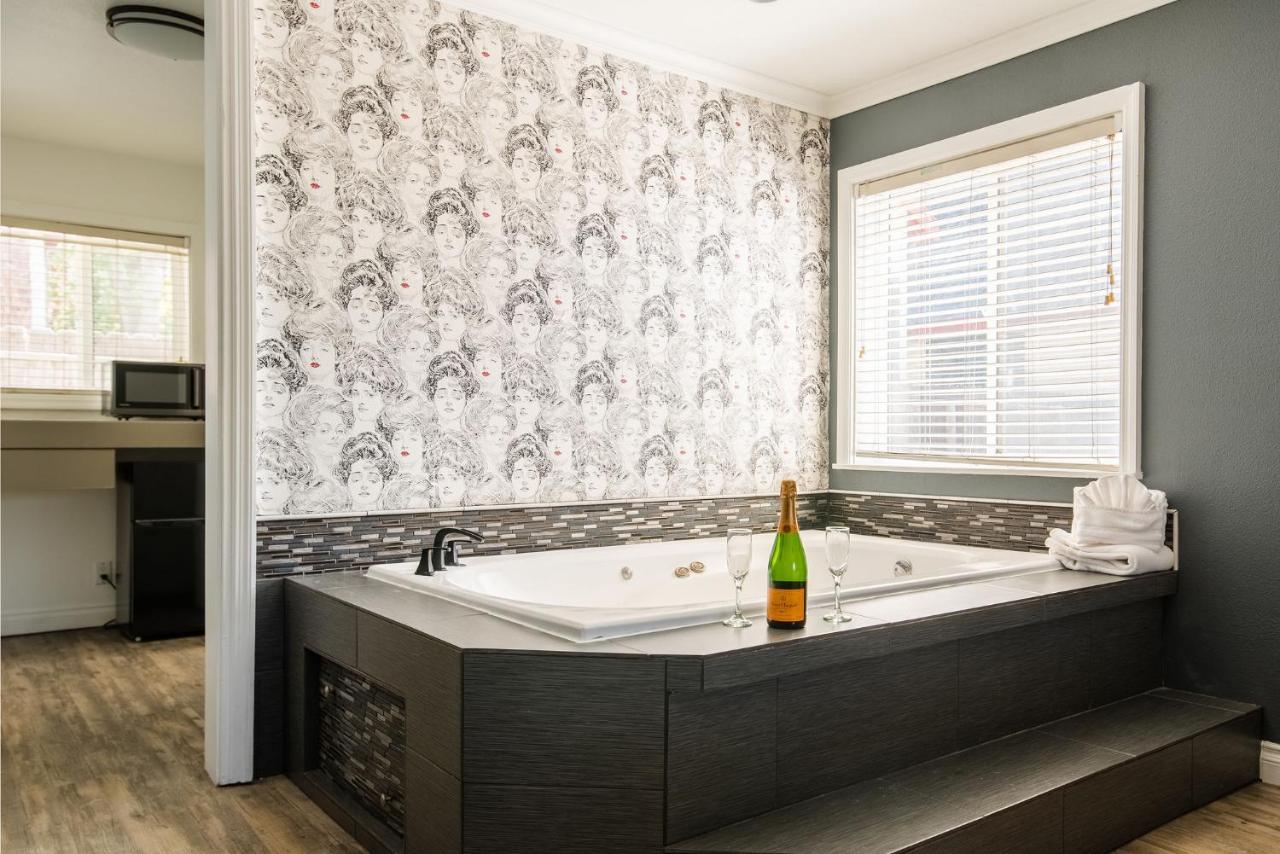 Big Bear Spa Suites Big Bear Lake Ngoại thất bức ảnh